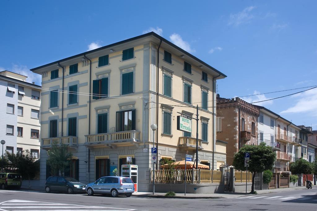 Hotel Vittoria Viareggio Exterior foto