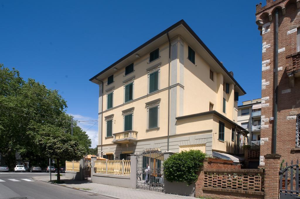 Hotel Vittoria Viareggio Exterior foto